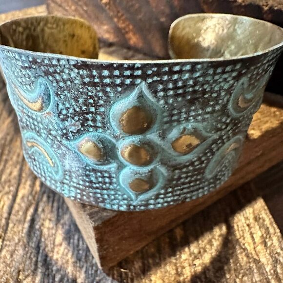 Handcrafted Artesian Boho Brass Patina Bracelet, Aqua and Brown Arabic Flower, - Picture 7 of 8